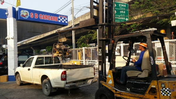 tractor-backhoe ส่งเครื่องตบดินกระโดด แบบจิงโจ้ ไปสงขลา เรียบร้อยแล้วครับ ขอบคุณครับ