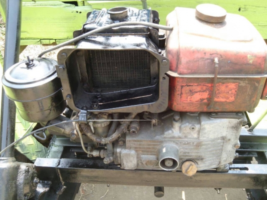 อีแต๋น เครื่อง 8 แรง พร้อมใช้งาน สวยๆ