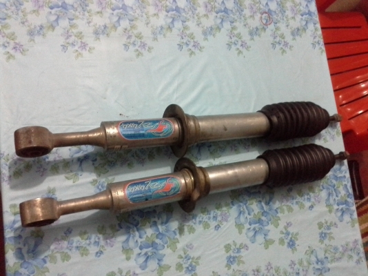 ขายโช็คอัพหน้า vigo หรือฟอร์จูนเนอร์สภาพดีครับไม่รั่วไม่ซึม