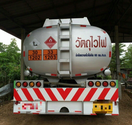 ขายแล้วครับ สิบล้อ ฮีโน่ ซีรี่500 FL8J212ปี58 บรรทุกถังน้ำมั้น 16,000ลิต รถสภาพดีสวยจัดเดิมๆทั้งคัน อุปกรณ์ครบ  เปลียนสัณญา เช้าซิ้อ รับรถกลับบ้านได้เลย ครับ