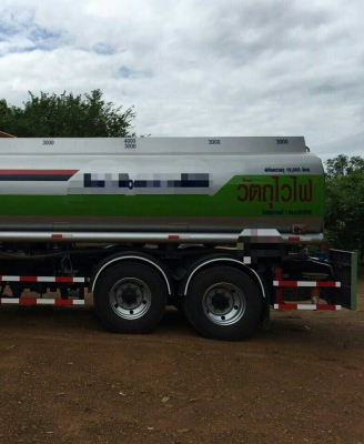 ขายแล้วครับ สิบล้อ ฮีโน่ ซีรี่500 FL8J212ปี58 บรรทุกถังน้ำมั้น 16,000ลิต รถสภาพดีสวยจัดเดิมๆทั้งคัน อุปกรณ์ครบ  เปลียนสัณญา เช้าซิ้อ รับรถกลับบ้านได้เลย ครับ