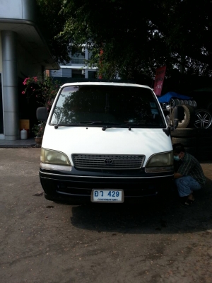 รถตู้ปี97 เครื่องเดิมดีเซล2.8แน่น พวงมาลัยเพาเว่อร์ รถใช้น้อยจอดมากกว่า