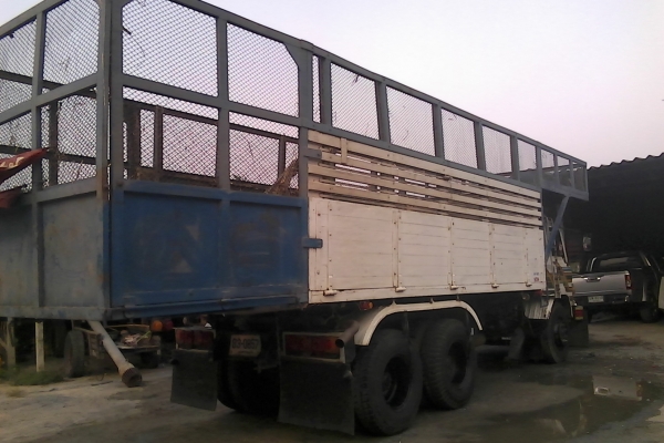 ขายHINOF18เครื่องEM100-220แรงกระบะดั้มข้างปิเนียมพร้อมกล่องบรรทุกอ้อยสภาพสวยพร้อมใช้