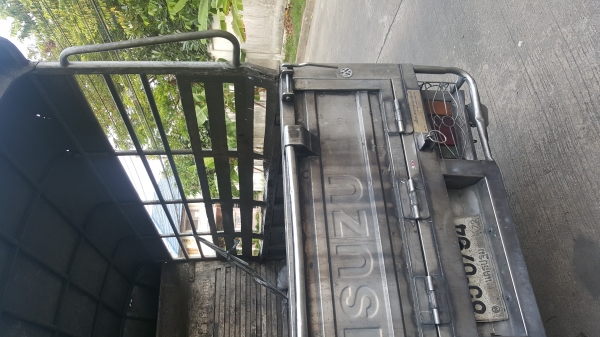 ขาย กระบะแสตนเลส รถ NKR 4 ล้อ