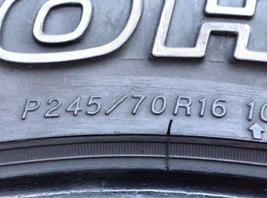 ยาง All Yokohama 245 70 16 ปลายปี11 ดอกเยอะ พร้อมใช้งาน ราคาไม่แพง