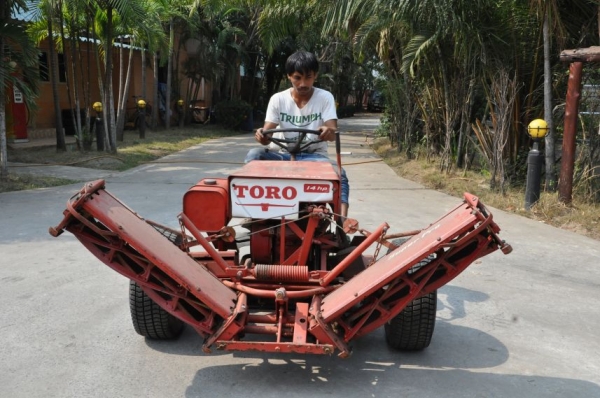ขายเครื่อง ตัดหญ้านั่งขับ มีเกียร์ TORO 14แรง สภาพสวยเดิมจากญี่ปุ่น 29,000เท่านั้น