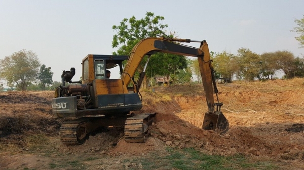 ขายรถขุด แบ็คโค pc60-5 โคมัสสุ ช่วงล่างดี เอวแน่น ทำงานปกติ