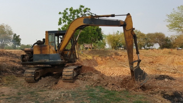 ขายรถขุด แบ็คโค pc60-5 โคมัสสุ ช่วงล่างดี เอวแน่น ทำงานปกติ ขายรถขุด แบ็คโค pc60-5 โคมัสสุ ช่วงล่างดี เอวแน่น ทำงานปกติ