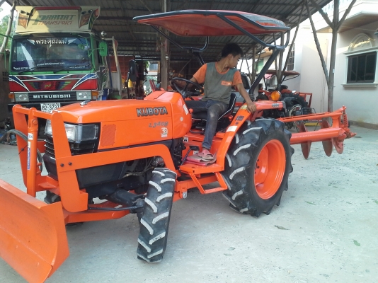 คูโบต้า L3408 ใบดันหน้าตราช้าง ผานพรวน ตราช้าง