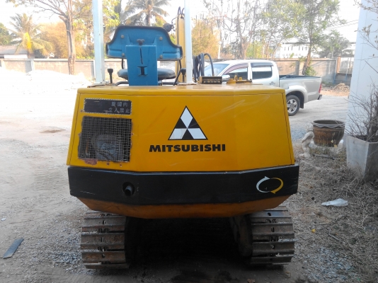 แบ็คโฮเล็ก MITSUBISHI MS030 สวยๆถูกๆครับ  ลากกลับ จ.มหาสารคามแล้วครับ