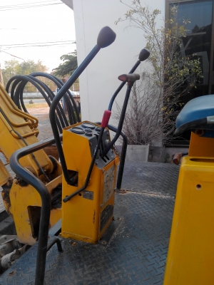 แบ็คโฮเล็ก MITSUBISHI MS030 สวยๆถูกๆครับ  ลากกลับ จ.มหาสารคามแล้วครับ