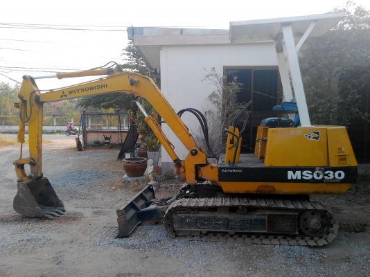 แบ็คโฮเล็ก MITSUBISHI MS030 สวยๆถูกๆครับ  ลากกลับ จ.มหาสารคามแล้วครับ