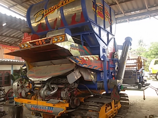 ขายรถเกี่ยว พร้อมใช้ สวยๆ บางไทรการช่าง