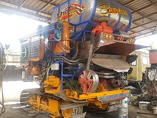 ขายรถเกี่ยว พร้อมใช้ สวยๆ บางไทรการช่าง