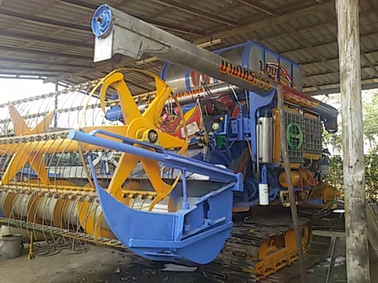 ขายรถเกี่ยว พร้อมใช้ สวยๆ บางไทรการช่าง