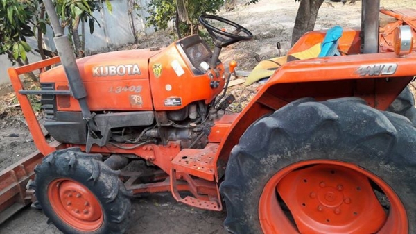 รถไถ  34  แรง  คูโบต้า