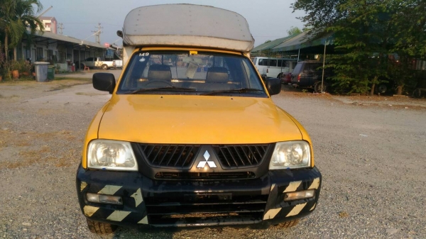 มิตซูบิชิ L200 สตาด้า ตอนเดียว