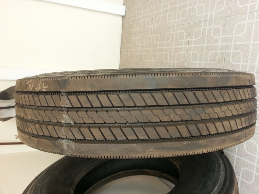 ขายยางหล่อดอกขนาด 11R22.5