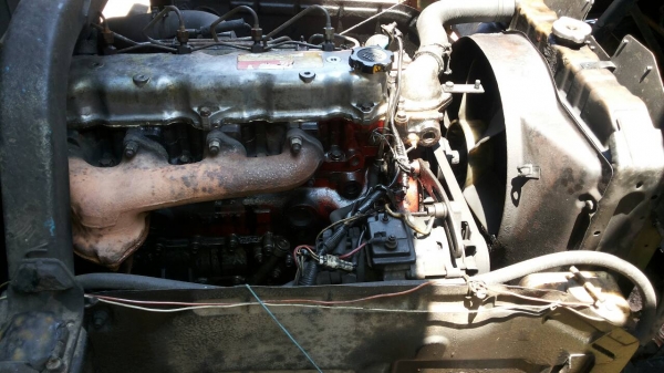 รถฮีโน่ 6 ล้อ รั้ว ( ไม่ดั้ม )  FC2W  120 แรงม้า. ปี 39.     สนใจติดต่อ  081 - 6079515