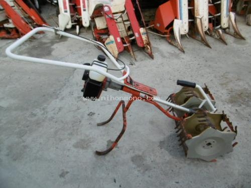 เครื่องกำจัดวัชพืชในร่องข้าว  MARUYAMA   MA3 รหัสสินค้า : 80803353 ติดต่อ Tel.086-8150487 www.nihonmono.com