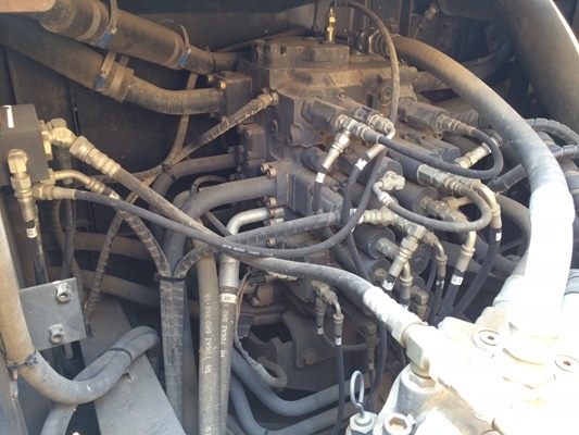 SUMITOMO SH200-5 แทรค70 ปี2010 นำเข้าจากญี่ปุ่นครับ SUMITOMO SH200-5 แทรค70 ปี2010 นำเข้าจากญี่ปุ่นครับ