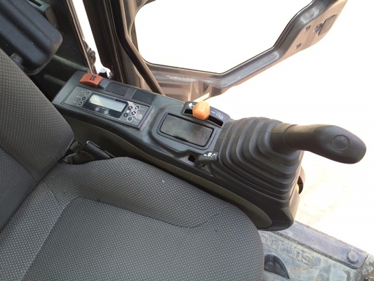 SUMITOMO SH200-5 แทรค70 ปี2010 นำเข้าจากญี่ปุ่นครับ SUMITOMO SH200-5 แทรค70 ปี2010 นำเข้าจากญี่ปุ่นครับ