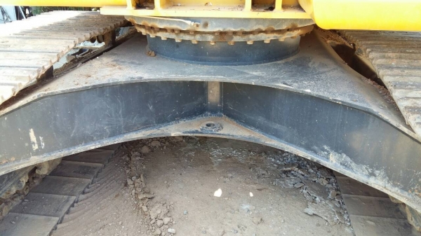 รถแบคโฮ  KOMSTSU  PC 200 LC - 8  ( รถทำงาน 1,9xx ชม. )   สนใจติดต่อ  081 - 6079515