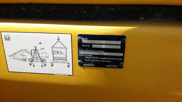 รถแบคโฮ  KOMSTSU  PC 200 LC - 8  ( รถทำงาน 1,9xx ชม. )   สนใจติดต่อ  081 - 6079515