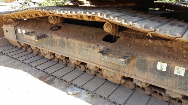 รถแบคโฮ  KOMSTSU  PC 200 LC - 8  ( รถทำงาน 1,9xx ชม. )   สนใจติดต่อ  081 - 6079515