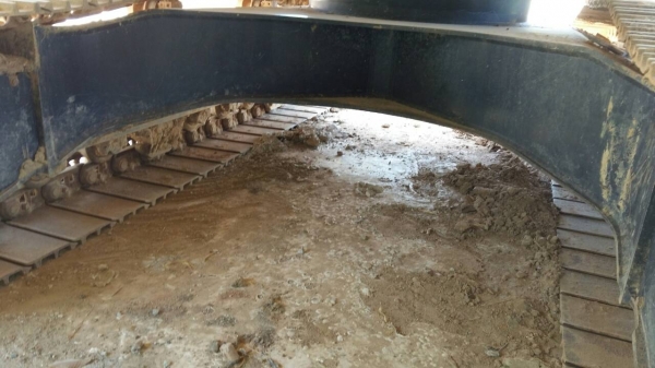 รถแบคโฮ  KOMSTSU  PC 200 LC - 8  ( รถทำงาน 1,9xx ชม. )   สนใจติดต่อ  081 - 6079515