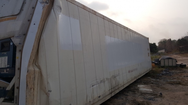 ขายตูัห้องเย็นสภาพสวยซ่อมนิดหน่อย 220,000 บา ขายตูัห้องเย็นสภาพสวยซ่อมนิดหน่อย 220,000 บา