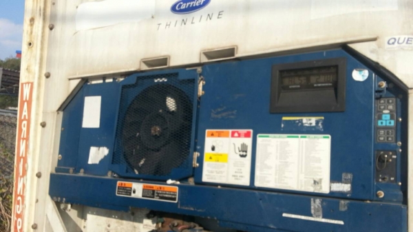 ขายตูัห้องเย็นสภาพสวยซ่อมนิดหน่อย 220,000 บา ขายตูัห้องเย็นสภาพสวยซ่อมนิดหน่อย 220,000 บา