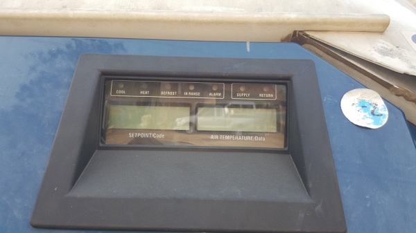 ขายตูัห้องเย็นสภาพสวยซ่อมนิดหน่อย 220,000 บา ขายตูัห้องเย็นสภาพสวยซ่อมนิดหน่อย 220,000 บา