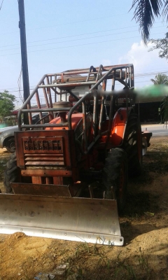 รถไถ KUBOTA 7040  ,  2 เพลา.   ( รถทำงาน 1,9xx ชม. )    สนใจติดต่อ  081 - 6079515