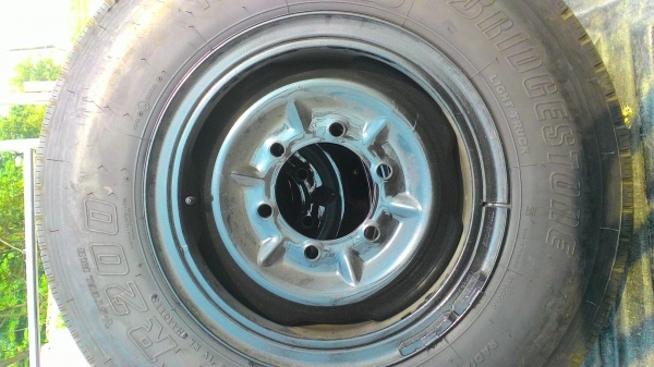 ขายยาง700_16บิดโตนเรเดียลพร้อมกะทะล้อ