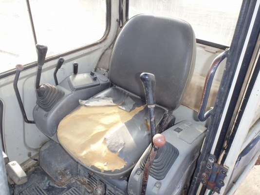 Komatsu pc30-7 ญี่ปุ่นแท้ สวย พร้อมใช้ โทร. 090-986-2521 อ๊อบ Komatsu pc30-7 ญี่ปุ่นแท้ สวย พร้อมใช้ โทร. 090-986-2521 อ๊อบ