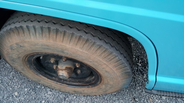 **210,000 บ.ต่อรอง/// 4ล้อกลาง ISUZU NKR-88HP รถห้างแท้ ปี35 เครื่อง/เกียร์ เดิม แน่น ช่วงล่างเดิม คัสซีสวย กระบะ3.20ม.หัวเก๋งยกได้ เกียร์สั้น พ.ธรรมดา แอร์ ครบ พร้อมใช้งาน เล่มทะเบียน ป้ายใหญ่ **ขาย ISUZU NKR-88 4ล้อกลางบรรทุก รถห้างแท้ สภาพพร้อมใช้งาน เ