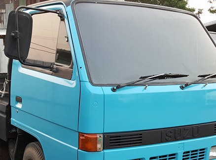 **210,000 บ.ต่อรอง/// 4ล้อกลาง ISUZU NKR-88HP รถห้างแท้ ปี35 เครื่อง/เกียร์ เดิม แน่น ช่วงล่างเดิม คัสซีสวย กระบะ3.20ม.หัวเก๋งยกได้ เกียร์สั้น พ.ธรรมดา แอร์ ครบ พร้อมใช้งาน เล่มทะเบียน ป้ายใหญ่ **ขาย ISUZU NKR-88 4ล้อกลางบรรทุก รถห้างแท้ สภาพพร้อมใช้งาน เ