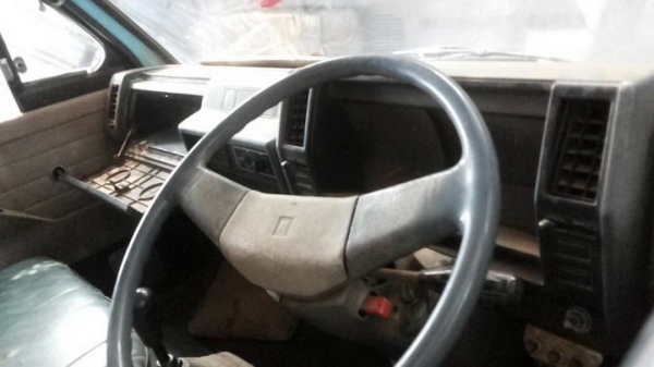 **210,000 บ.ต่อรอง/// 4ล้อกลาง ISUZU NKR-88HP รถห้างแท้ ปี35 เครื่อง/เกียร์ เดิม แน่น ช่วงล่างเดิม คัสซีสวย กระบะ3.20ม.หัวเก๋งยกได้ เกียร์สั้น พ.ธรรมดา แอร์ ครบ พร้อมใช้งาน เล่มทะเบียน ป้ายใหญ่ **ขาย ISUZU NKR-88 4ล้อกลางบรรทุก รถห้างแท้ สภาพพร้อมใช้งาน เ