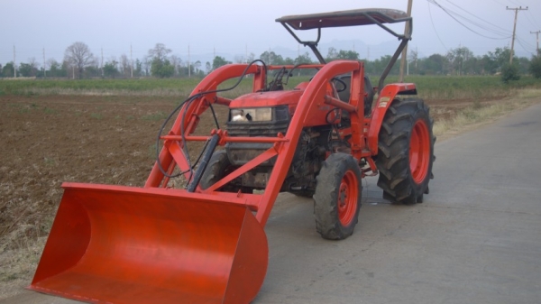 ขาย KUBOTA L4508 พร้อมตัวตัก เครื่องเกียร์ดี ครับ