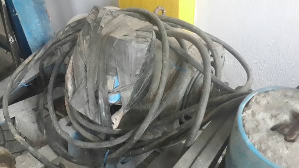 ขายลิฟท์กระป๋องพร้อมมอเตอร์ 3 แรง ขายลิฟท์กระป๋องพร้อมมอเตอร์ 3 แรง