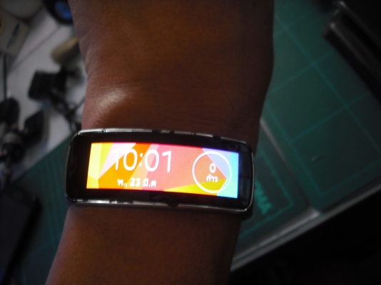 SAMAUNG GEAR FIT นาฬิกาอัจฉริยะ