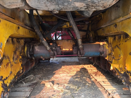 ขายรถเกี่ยวข้าวเกษตรพัฒนาจ้างช้างไวไฟปี 54