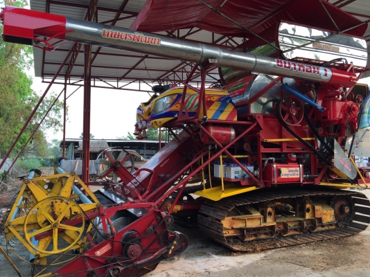 ขายรถเกี่ยวข้าวเกษตรพัฒนาจ้างช้างไวไฟปี 54