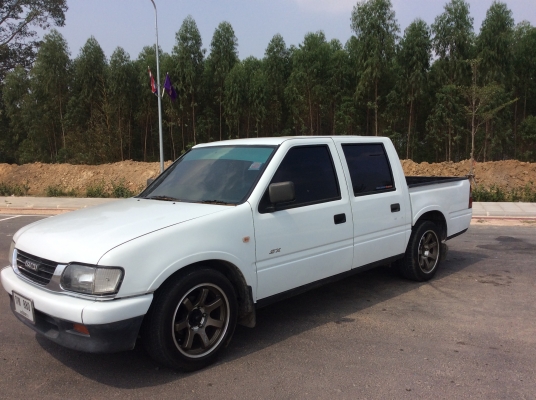 ขายดราก้อนอาย4ประตู เครื่อง2500 รถสวยพร้อมใช้