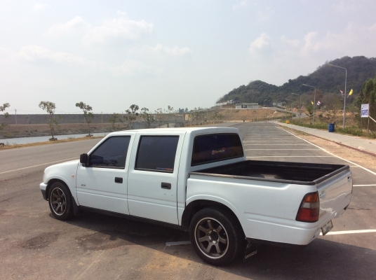 ขายดราก้อนอาย4ประตู เครื่อง2500 รถสวยพร้อมใช้