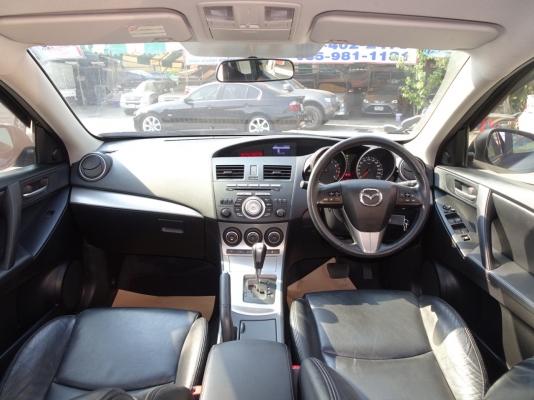 MAZDA 3   เครื่อง 1.6 5 DR  ปี 2013 AT สนใจติดต่อ 087-0399947  คุณอั๋น