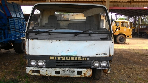 ขาย 6 ล้อ Mitsu Canter 100 แรง