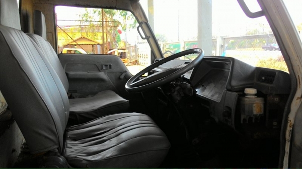 ขาย 6 ล้อ Mitsu Canter 100 แรง