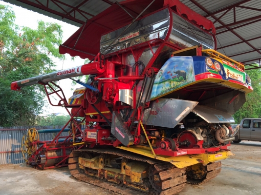 รถเกี่ยวข้าวเกษตรพัฒนาจ้าวช้างไวไฟ ปี 54